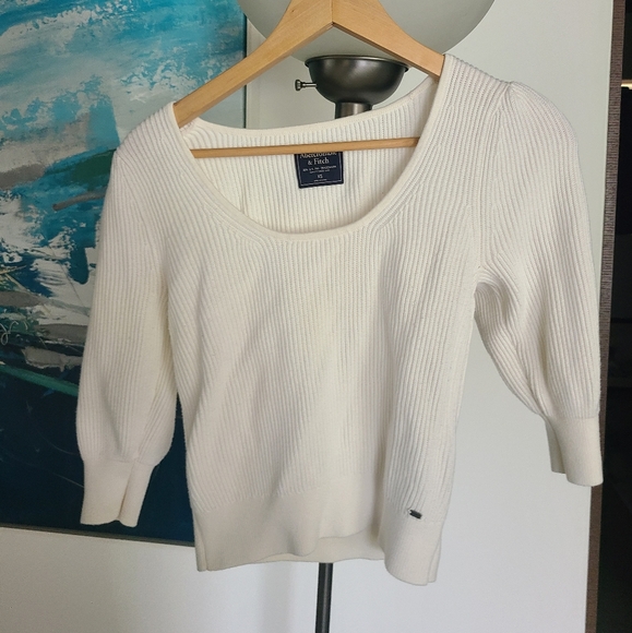 Off-white abercrombie knit sweater XS - Picture 1 of 2